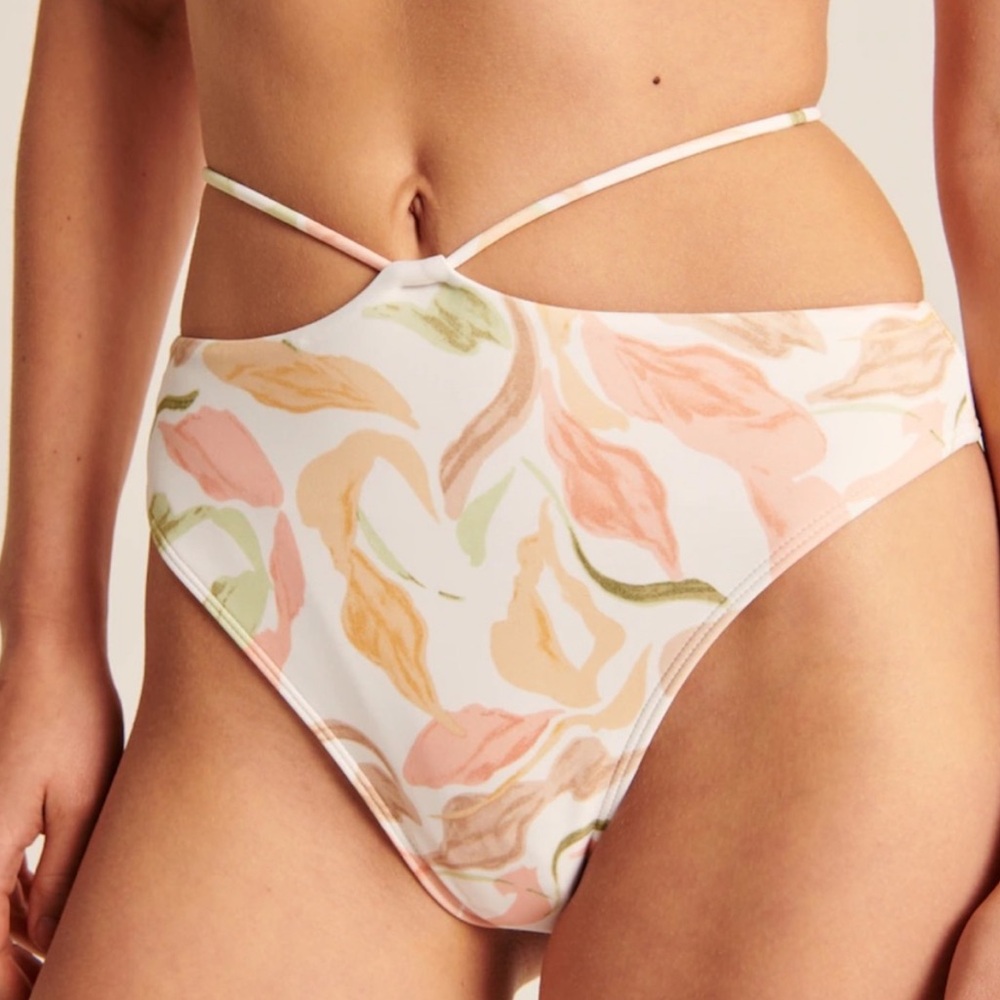 NWOT Abercrombie and Fitch high leg high waist strappy printed bikini bottoms